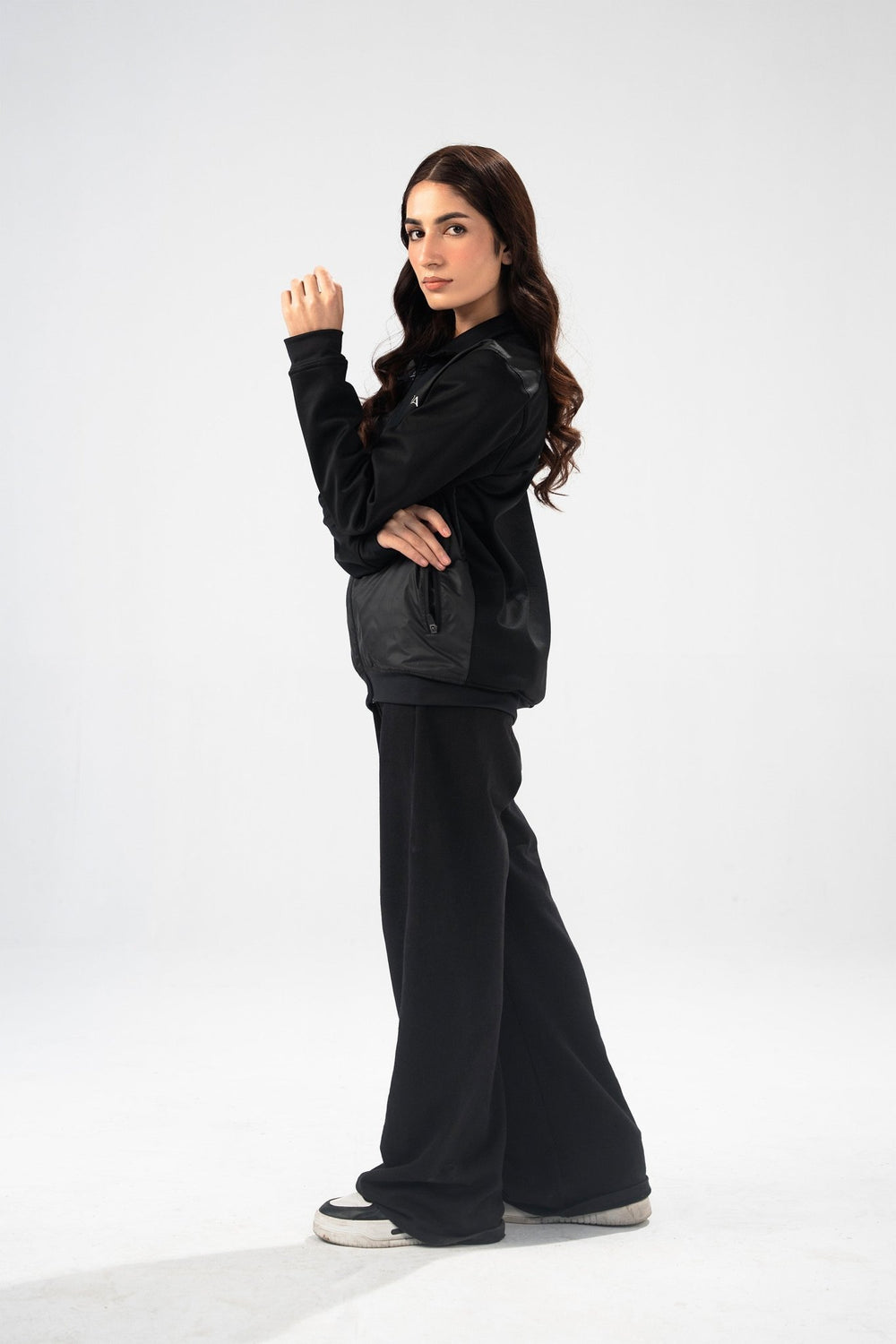 Women Black Hybrid Shell Essential Jacket - Aurorafitsofficial