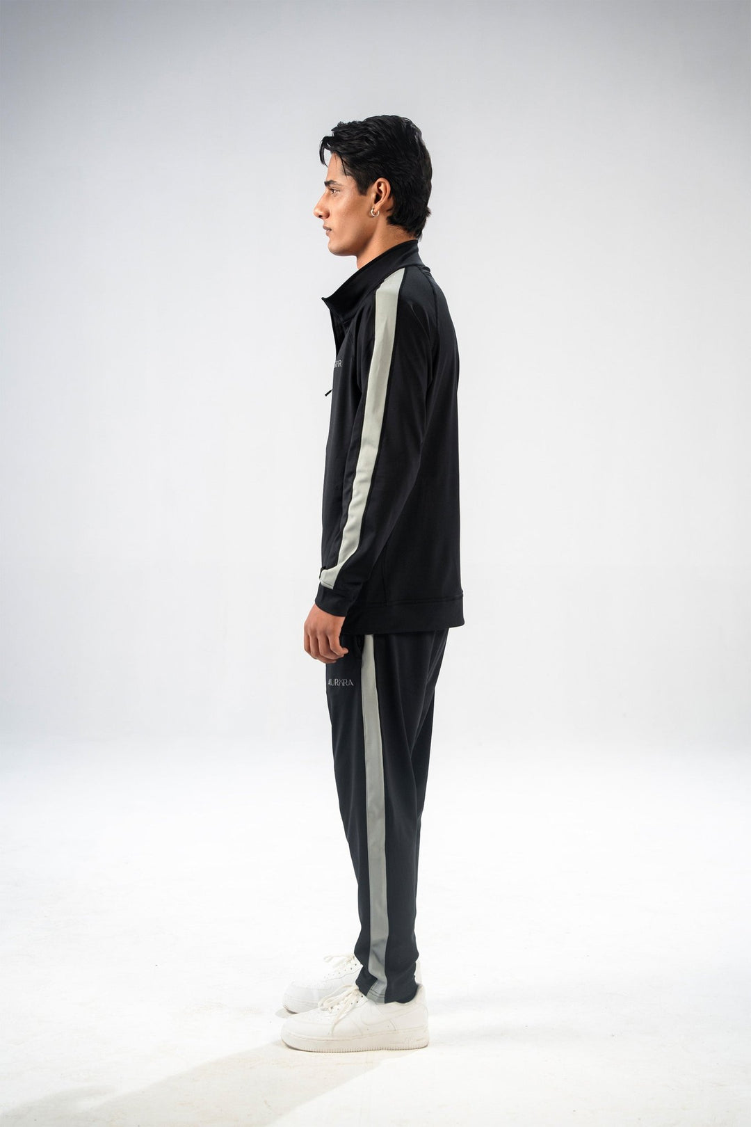 Black Dual Tone Reflective Essential Tracksuit - Aurorafitsofficial