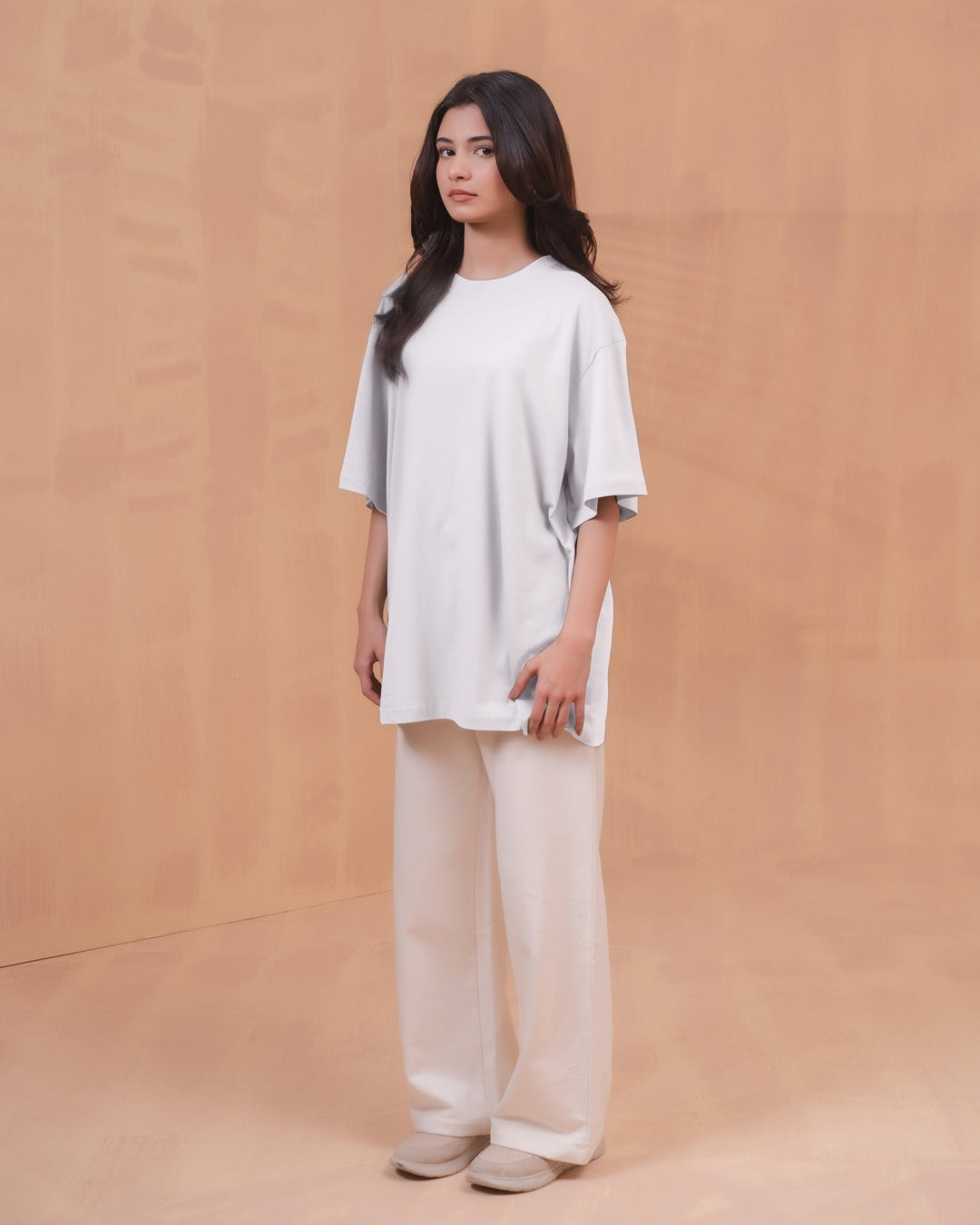 Black Women Essential Tee - Aurorafitsofficial