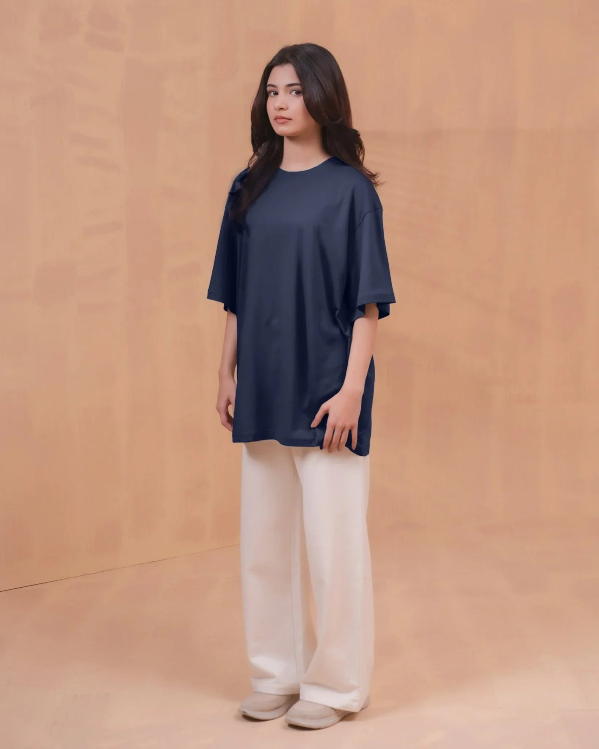 Black Women Essential Tee - Aurorafitsofficial