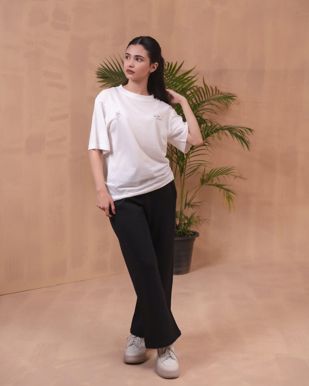 Classic Graphic Tee - Aurorafitsofficial