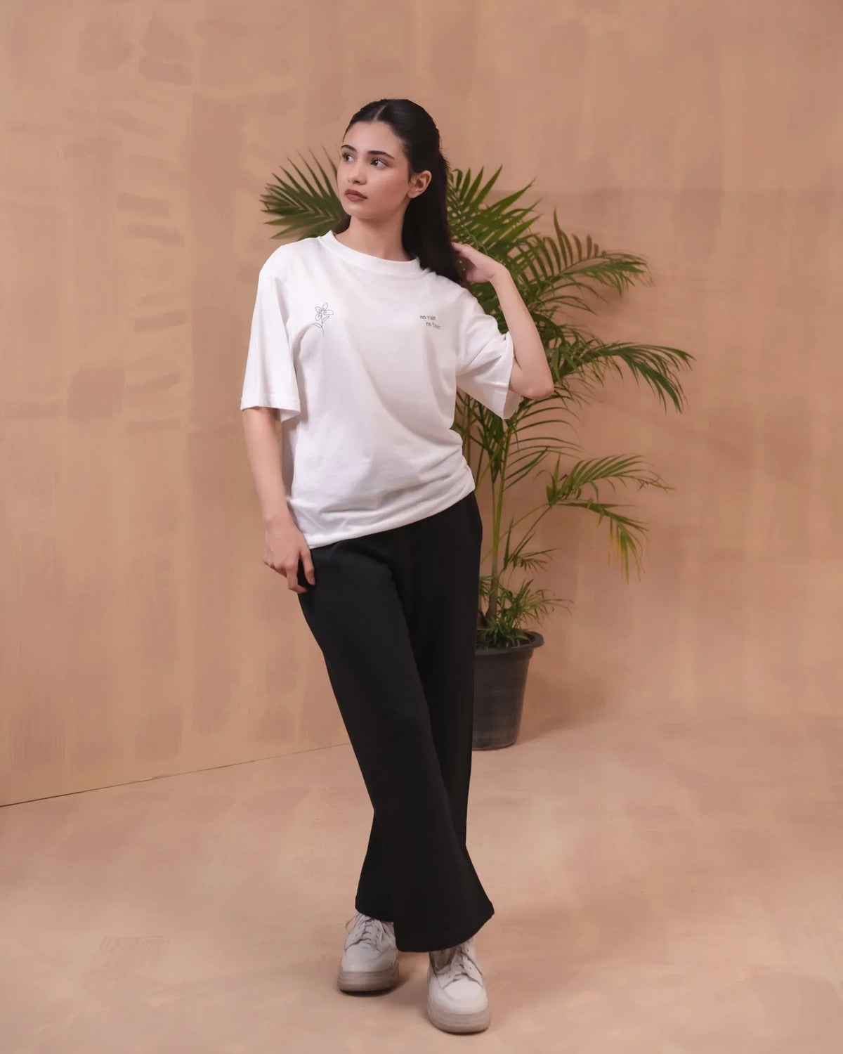 Classic Graphic Tee - Aurorafitsofficial