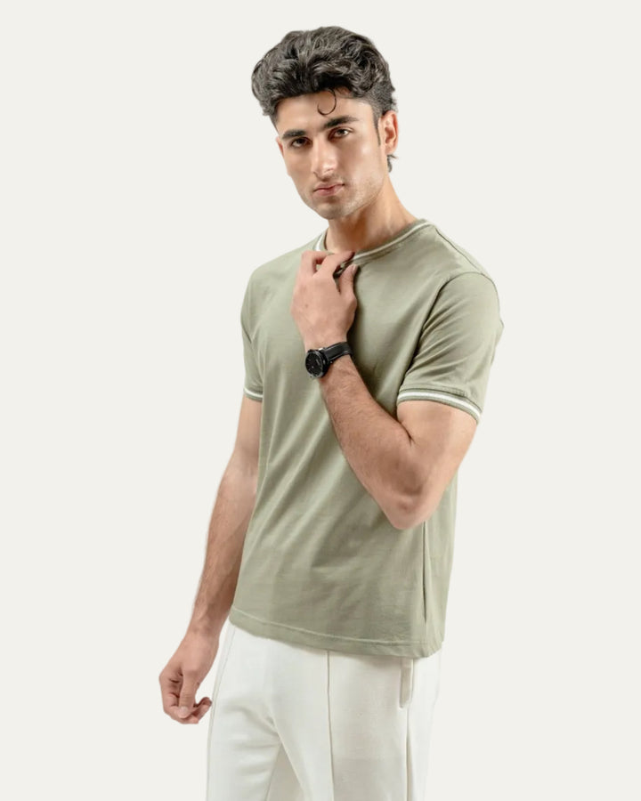 model1
Contrast Tipped Tee - Aurorafits Official