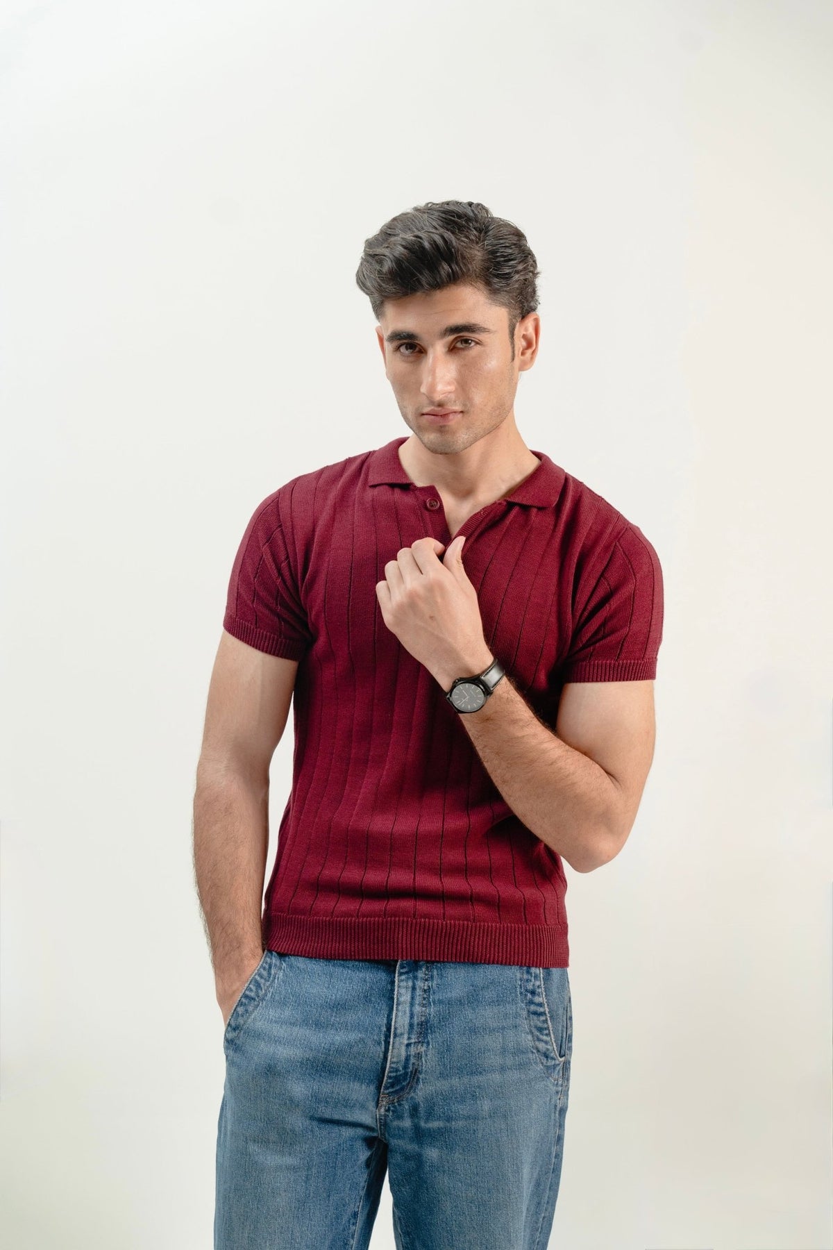 model1
Linear Knit Polo - Aurorafits Official