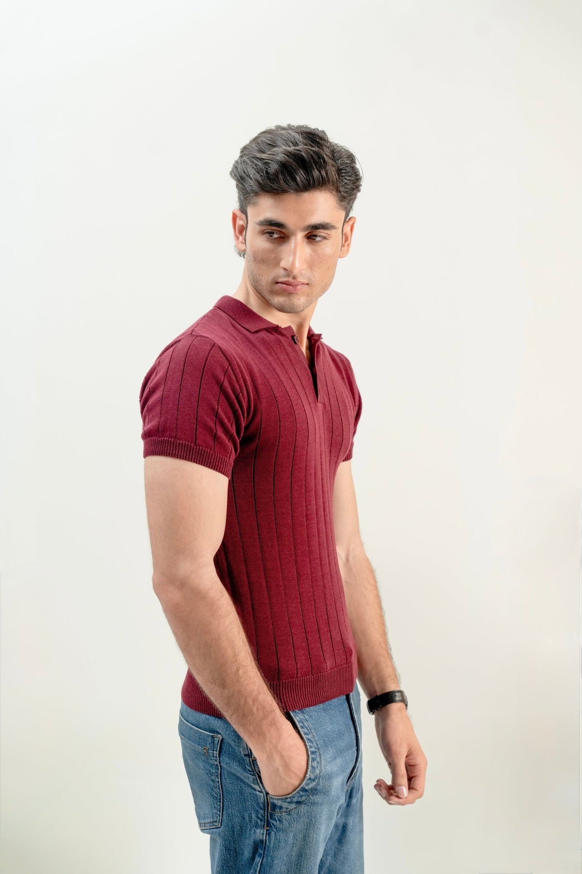 model1
Linear Knit Polo - Aurorafits Official