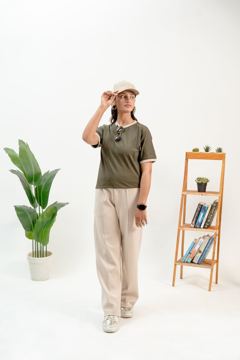 Women Contrast Trim Tee - Aurorafits Official