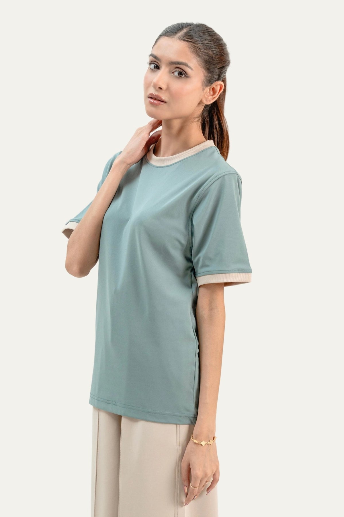 Women Contrast Trim Tee - Aurorafits Official