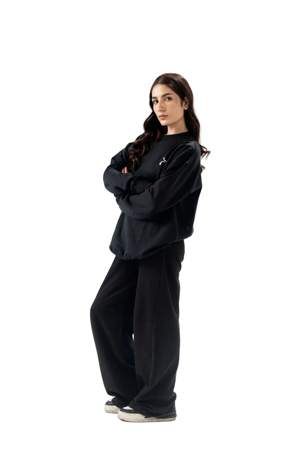Women Black Essential Oversized Fleece Sweatshirt - Aurorafitsofficial