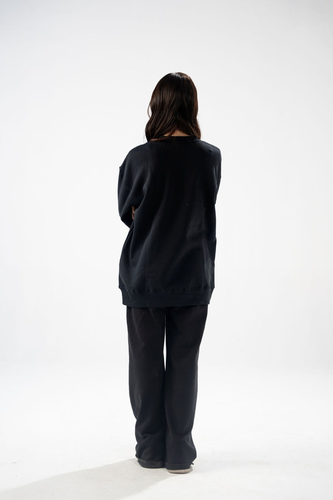 Women Black Essential Oversized Fleece Sweatshirt - Aurorafitsofficial